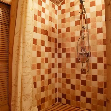 Grasu Pils Hotell Cesvaine